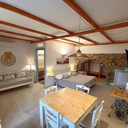 Guest house La Borgata Tovo San Giacomo